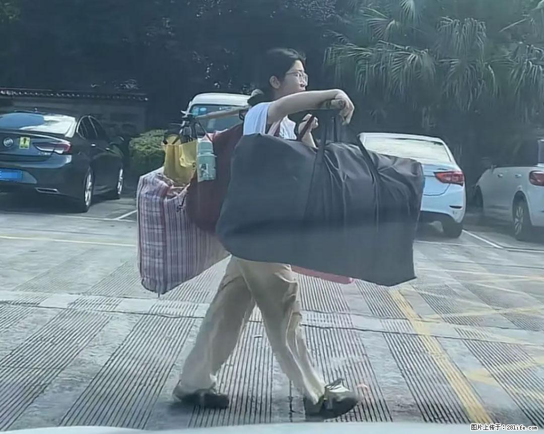 全网追的“扁担女孩”，找了一份暑假工，时薪12元 - 蚌埠生活资讯 - 蚌埠28生活网 bengbu.28life.net